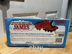 1994 TOMY Thomas the Tank Engine & Friends Battery Operated Railway James READ