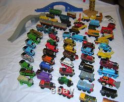 #A Thomas the train ENGINE Lot Magnetic Trains & accessories lot 75 PIECES