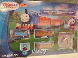 Bachmann BAC00642 HO-Scale Thomas and Friends with Annie & Clarabel Train New