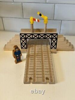 Britt Allcroft Thomas Tank Engine & Friends Wooden Train Pedestrian Bridge NEW