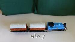 HORNBY R9287 THOMAS THE TANK ENGINE DCC Fitted (runs on dc too)+Annie & Clarabel