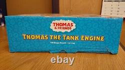 Hornby R9283 Thomas & Friends Thomas the Tank Engine OO Gauge Electric Train Set