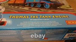 Hornby R9283 Thomas & Friends Thomas the Tank Engine OO Gauge Electric Train Set