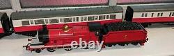 Hornby Thomas The Tank JAMES Red Engine, Tender & 3 coaches lot OO Scale R852