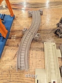 Huge Lot Of Thomas The Train Engines Track Building Set 50+ pieces
