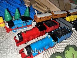 Huge Lot Train Tracks & building TOMY Thomas Blue Track master 3 Engines 82 Trak