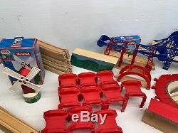 Huge Lot of 170 + Wooden Thomas the Train Tracks & Accessories + Turn Table