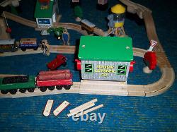 THOMAS & FRIENDS LIFT & LOAD FULL TRACK LEARNING CURVE WOOD SET w SOME SUBS GUC