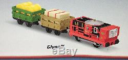 THOMAS Train Trackmaster Motorized Glynn and 2 Cars With Cargo