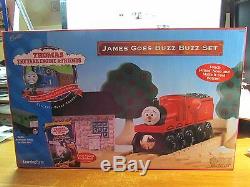 THOMAS the TANK JAMES GOES BUZZ BUZZ SET 1999 WithJAMES RED NOSE! RARE/NEW