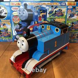 TOMY Plarail Thomas & Friends Classic Big Thomas Locomotive Railway Train withBox