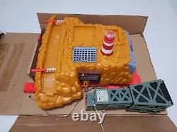 Take Along Thomas Brendam Bay Docks Cranky Train 2005 Die Cast Plastic Carry NOB