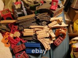 Thomas AND FRIENDS Train HUGE Lot #684