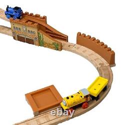 Thomas Deluxe King of the Railway Wooden Castle 95% Complete 5 Trains Cargo Car