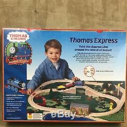 Thomas & Friends Express Battery-Powered Wooden Railway Limited 2001 Set Britt