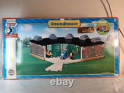 Thomas & Friends Roundhouse 2009 LC09975 New In Box RARE (96)