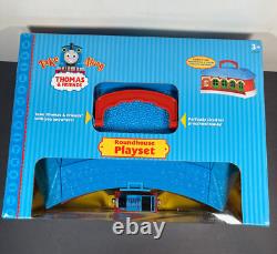 Thomas & Friends Take Along ROUNDHOUSE PLAYSET Train 2005 Learning Curve