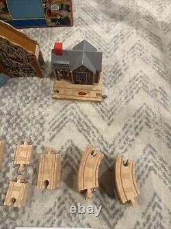 Thomas & Friends Talking Wooden Railway Great Discovery Set 35 Pieces READ