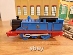 Thomas & Friends Thomas At Tidmouth Sheds Trackmaster Motorized Rail & EXTRAS