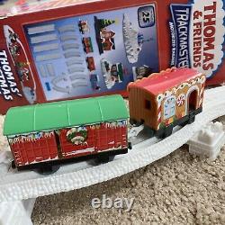 Thomas & Friends TrackMaster Railway Christmas Delivery Train Set (Around Tree)