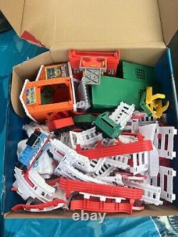 Thomas & Friends Trackmaster Christmas Holiday Cargo Delivery Set