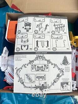 Thomas & Friends Trackmaster Christmas Holiday Cargo Delivery Set