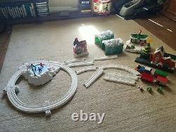Thomas & Friends Trackmaster Railway CHRISTMAS DELIVERY Train Set COMPLETE! HTF
