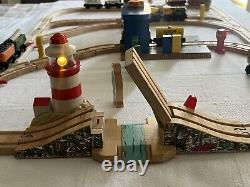 Thomas Friends Wooden MIXED LOT CRANE, SIGNAL HOUSE, LIGHTHOUSE, TRAINS ++