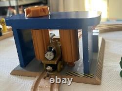 Thomas Friends Wooden MIXED LOT CRANE, SIGNAL HOUSE, LIGHTHOUSE, TRAINS ++