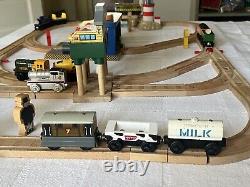 Thomas Friends Wooden MIXED LOT CRANE, SIGNAL HOUSE, LIGHTHOUSE, TRAINS ++