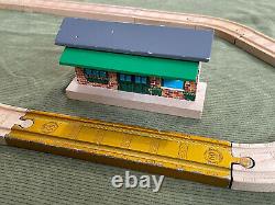 Thomas & Friends Wooden Railway 60th Anniversary Train Set Lot Gold Track