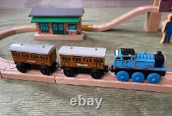 Thomas & Friends Wooden Railway 60th Anniversary Train Set Lot Gold Track