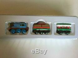 Thomas & Friends Wooden Railway Battery Operated Around-the-Tree Train Set
