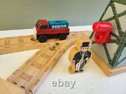 Thomas & Friends Wooden Railway Down By The Docks Set READ