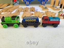 Thomas & Friends Wooden Railway Down By The Docks Set READ