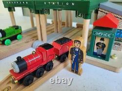 Thomas & Friends Wooden Railway Knapford Station Set Talking Railway Complete