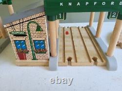 Thomas & Friends Wooden Railway Knapford Station Set Talking Railway Complete