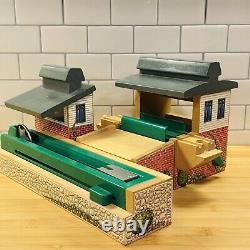 Thomas & Friends Wooden Railway SAWMILL WITH DUMPING DEPOT & FOREST LOG CAR 1998