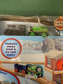 Thomas & Friends Wooden Railway Snowy Mountain Figure 8 Adventure Set