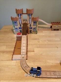 Thomas & Friends Wooden Railway Train DELUXE KING OF THE RAILROAD SET