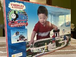 Thomas & Friends Wooden Railway Train SODOR ENGINE WASH SET 2003 NEW IN BOX RARE