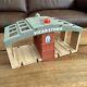 Thomas & Friends Wooden Railway Train VICARSTOWN Station WORKING