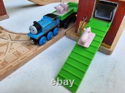 Thomas & Friends Wooden Railway Trotters Farmhouse Pig Parade Set Complete HTF