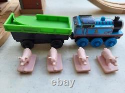 Thomas & Friends Wooden Railway Trotters Farmhouse Pig Parade Set Complete HTF