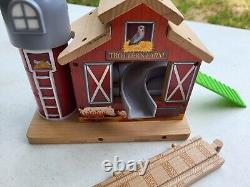 Thomas & Friends Wooden Railway Trotters Farmhouse Pig Parade Set Complete HTF