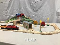 Thomas & Friends Wooden Train Mountain Tunnel Set Clickity Clack RARE