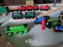 Thomas The Tank Engine 100 pc Wood Toy Train Lot Cranky Crane Sodor Engine Wash
