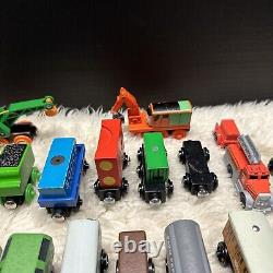 Thomas The Tank Engine Train & Friends Wooden Magnetic 13 Engines Cars