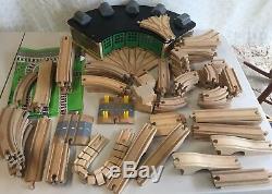 Thomas The Train Tank Engine Wooden Track Trains Structures 200+ Pieces