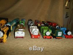 Thomas The Train Trackmaster Motorized lot includes 15+ Engines & many cars
